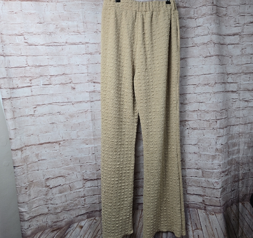 Hem & Thread Beige Textured Wide Leg Pants - Picture 4 of 8